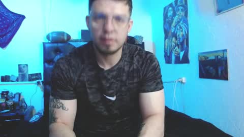 Snapshot of brad_hot_boy chatting on September 20, 4:29 pm brad hot boy online show from September 20, 4:29 pm