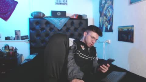 Snapshot of brad_hot_boy chatting on March 6, 3:56 pm brad hot boy online show from March 6, 3:56 pm