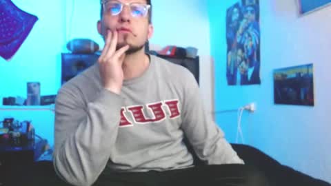 Snapshot of brad_hot_boy chatting on September 10, 2:54 am brad hot boy online show from September 10, 2:54 am