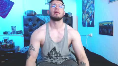 brad hot boy online show from November 5, 4:42 pm