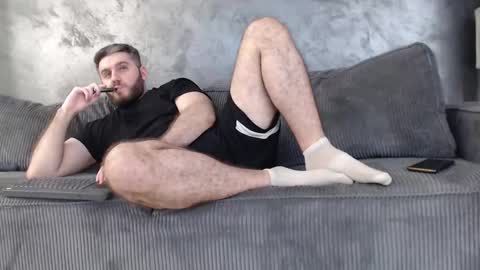 Snapshot of brad_pittfall chatting on February 24, 9:31 pm ask me online show from February 24, 9:31 pm