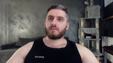 Snapshot of brad_pittfall chatting on December 14, 2:21 pm ask me online show from December 14, 2:21 pm