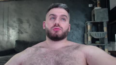 Snapshot of brad_pittfall chatting on December 30, 3:35 pm ask me online show from December 30, 3:35 pm