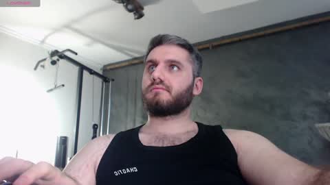 Snapshot of brad_pittfall chatting on December 2, 12:16 pm ask me online show from December 2, 12:16 pm