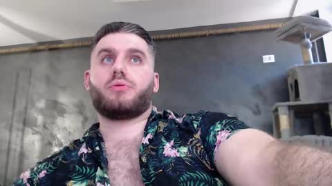 Snapshot of brad_pittfall chatting on February 11, 12:37 pm ask me online show from February 11, 12:37 pm