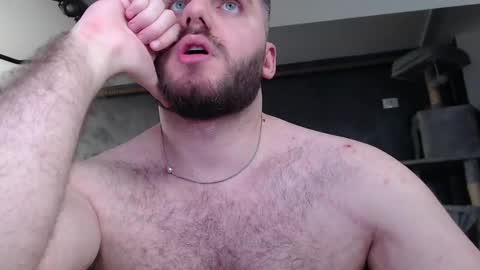 Snapshot of brad_pittfall chatting on March 4, 11:32 pm ask me online show from March 4, 11:32 pm