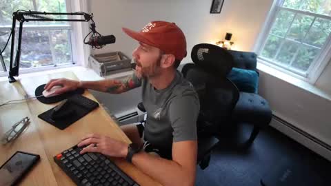 BradBronton online show from October 14, 7:21 pm