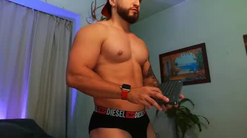 Bradley Martinez online show from June 20, 12:04 am