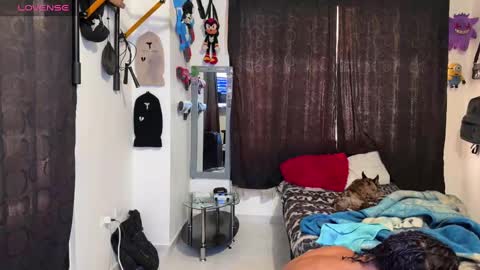 Bradley Strong online show from September 18, 8:11 pm