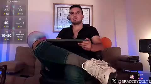 Bradley Colton Independ Model online show from July 10, 4:10 pm