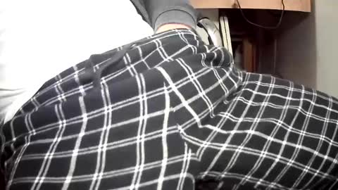 Snapshot of bram27370 chatting on December 31, 7:10 am bram27370 online show from December 31, 7:10 am