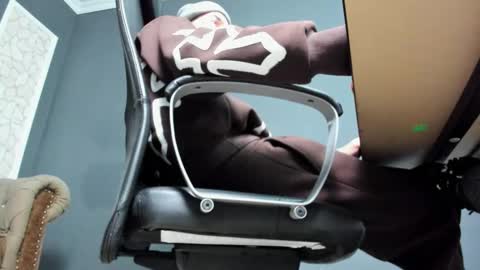 BrandonTateX online show from December 19, 12:24 pm