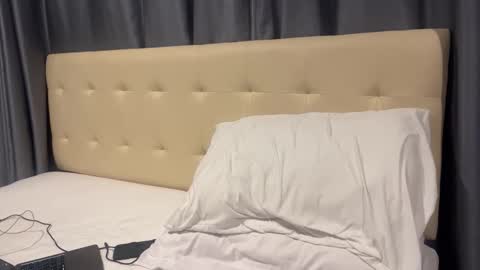 Daddy online show from February 17, 1:32 pm