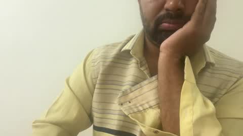 dont tell me u like to see me if you cant follow me online show from February 16, 1:53 pm