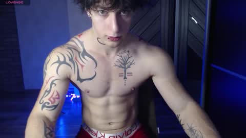 brendan__piks online show from November 16, 8:49 am