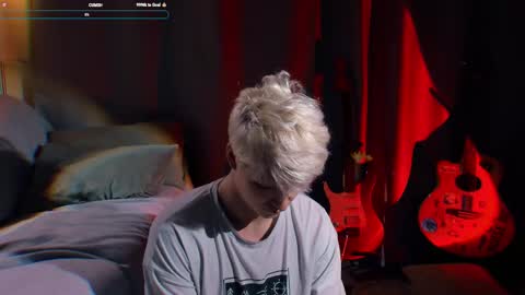 Snapshot of brestonsweet chatting on October 25, 4:14 am brestonsweet online show from October 25, 4:14 am