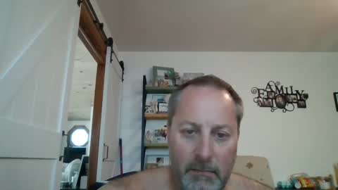 Snapshot of brettsky chatting on October 8, 7:18 pm hey online show from October 8, 7:18 pm