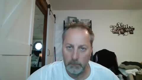 Snapshot of brettsky chatting on October 11, 7:51 pm hey online show from October 11, 7:51 pm