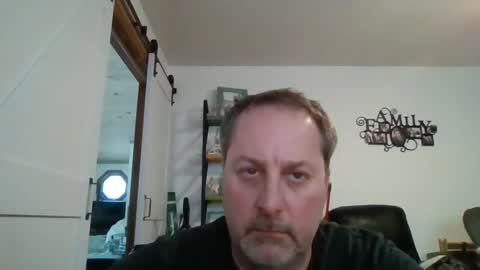 Snapshot of brettsky chatting on February 16, 5:26 pm hey online show from February 16, 5:26 pm