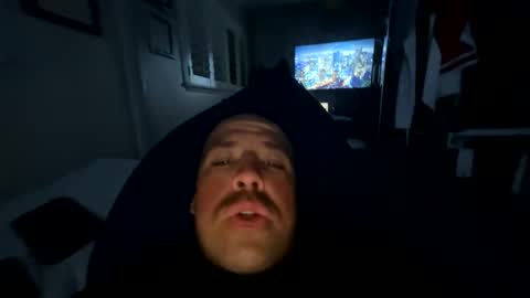 Snapshot of brian3890620 chatting on October 26, 4:14 am brian3890620 online show from October 26, 4:14 am