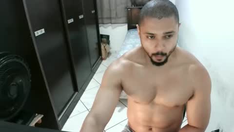 Snapshot of brianaries chatting on January 7, 3:58 am brianaries online show from January 7, 3:58 am