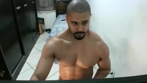 Snapshot of brianaries chatting on January 3, 2:21 am brianaries online show from January 3, 2:21 am