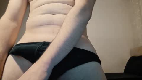 Circles online show from December 4, 8:29 pm