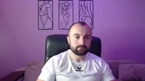 brindlefly69 online show from November 4, 11:44 am