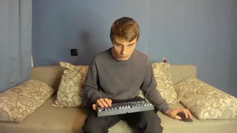 bristlebback online show from November 24, 4:08 pm