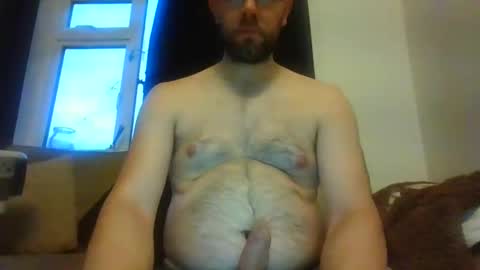 Snapshot of britguy6985 chatting on December 14, 4:09 pm britguy6985 online show from December 14, 4:09 pm