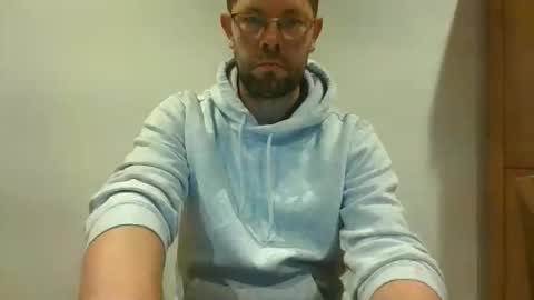 Snapshot of britguy6985 chatting on September 15, 10:44 pm britguy6985 online show from September 15, 10:44 pm