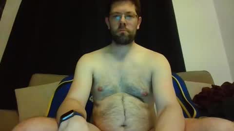 Snapshot of britguy6985 chatting on January 31, 8:22 pm britguy6985 online show from January 31, 8:22 pm