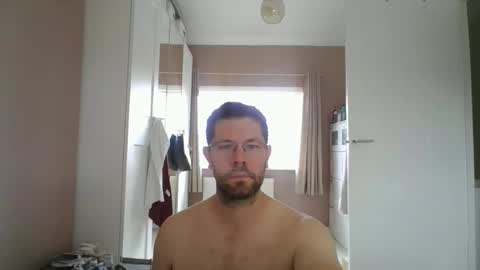 Snapshot of britguy6985 chatting on October 2, 10:41 am britguy6985 online show from October 2, 10:41 am