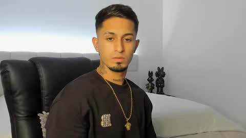 brody_dallas1 online show from March 3, 12:01 am