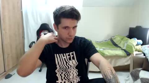 Snapshot of brownhaiir chatting on September 18, 1:57 pm brownhaiir online show from September 18, 1:57 pm