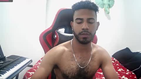 bruce_1111 online show from November 6, 10:24 pm