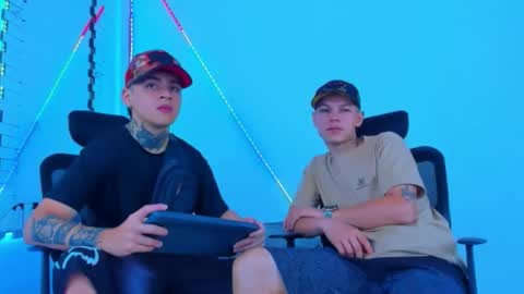 Snapshot of bruno_wild chatting on October 31, 5:20 am Bruno wild online show from October 31, 5:20 am