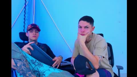 Snapshot of bruno_wild chatting on September 20, 12:27 pm Bruno wild online show from September 20, 12:27 pm