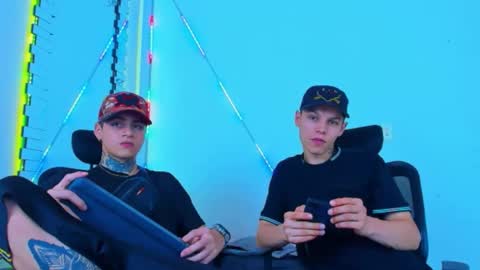 Snapshot of bruno_wild chatting on September 27, 6:50 pm Bruno wild online show from September 27, 6:50 pm