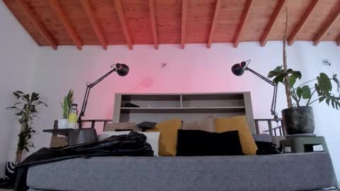 Andres Suarez online show from February 16, 2:59 pm