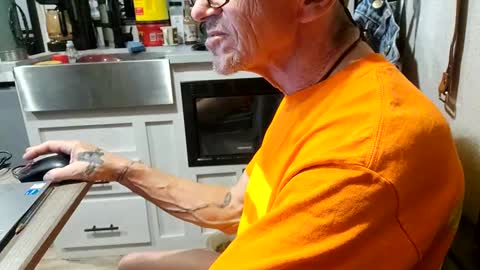 Steve... aka SkinnieDippin aka TimberTramp online show from March 3, 7:07 am