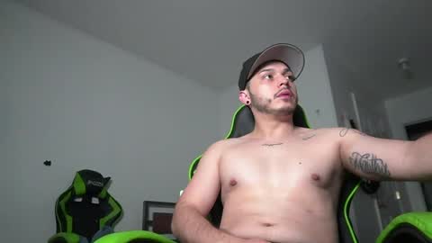 Bryannsex online show from January 2, 11:27 pm