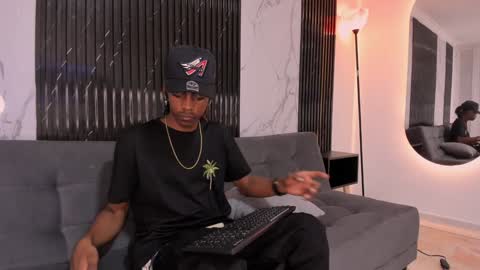 Bryxon  online show from December 28, 3:26 am