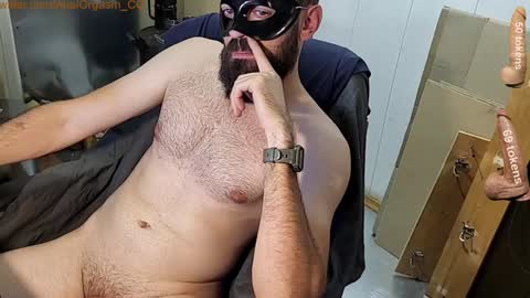 Snapshot of btarkhun chatting on December 6, 2:02 am Anal Orgasm online show from December 6, 2:02 am