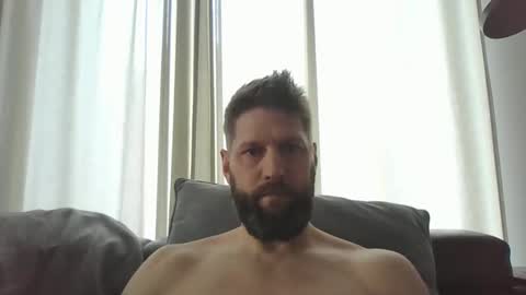 bubblebee1982 online show from February 21, 8:50 am