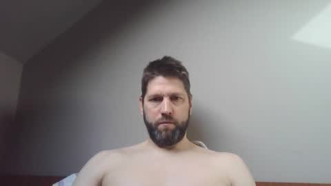 bubblebee1982 online show from March 6, 8:00 am