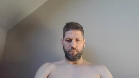 bubblebee1982 online show from March 18, 9:45 am