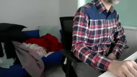 Snapshot of bubblebumdave chatting on January 24, 3:24 pm Bubblebum online show from January 24, 3:24 pm