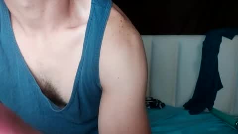 Snapshot of bubblebutt417 chatting on October 8, 12:48 am Max  candi online show from October 8, 12:48 am