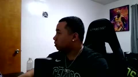 buffsexyman24 online show from March 4, 2:29 am